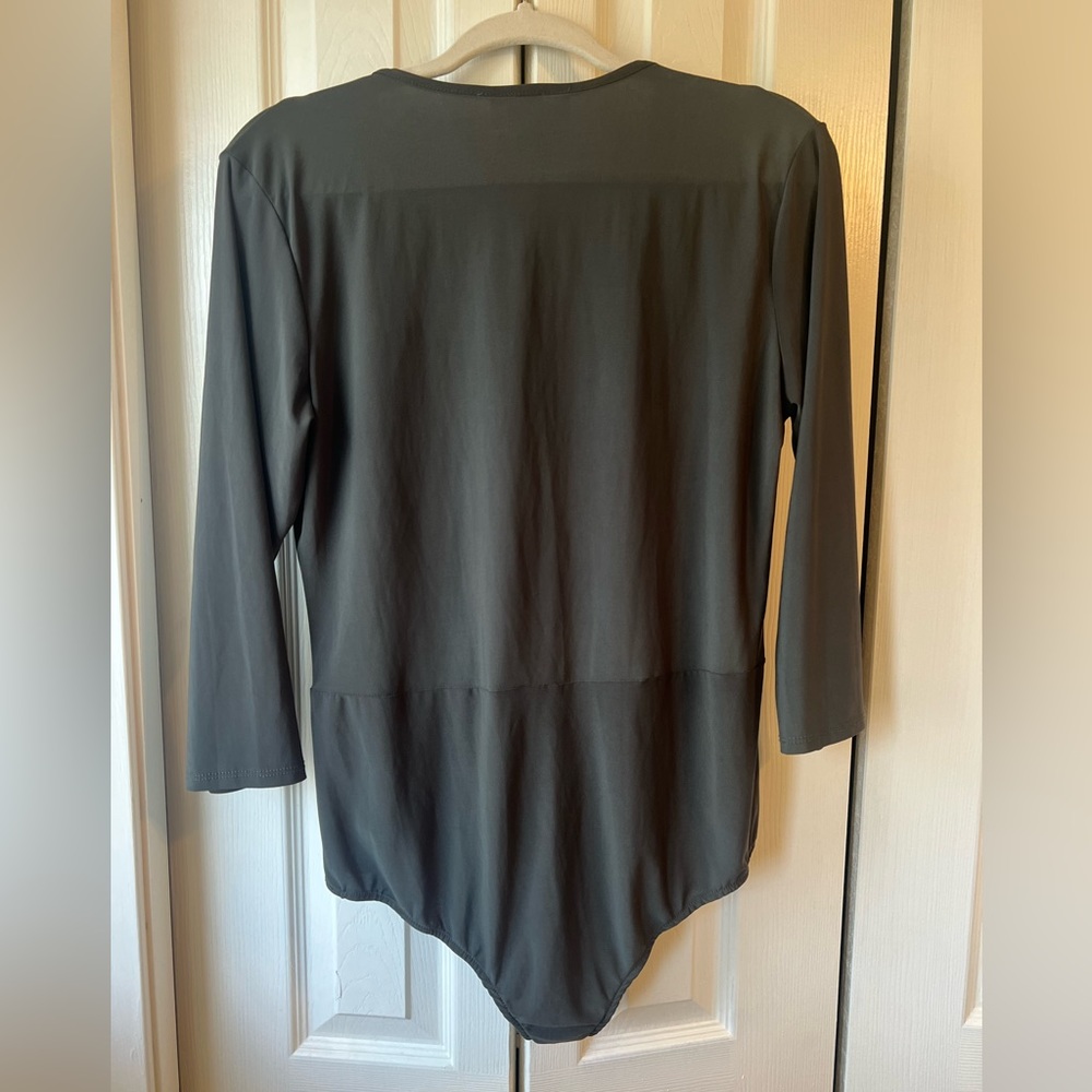 Caren sport women’s green army Long Sleeve Bodysuit with Lace Up Front size 1XL - Picture 4 of 10